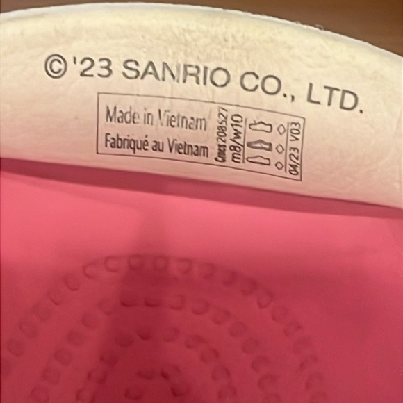 Women’s Crocs x Hello Kitty® Classic Clog - Pink Size M8 W10 - Picture 10 of 14